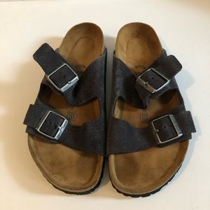 Birkenstock’s Size 41, dark grey, suede, two strap